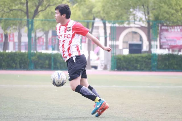 范迪克：任何阶段保持稳定性都是最困难的事情